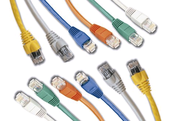 9331-243-patch-cord-cat5e-s-boot-3-048m-verde-amp.png